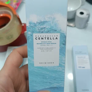 ضدآفتاب  سرم ضد آفتاب HYALU-CICA WATER-FIT SPF50+ 50میل